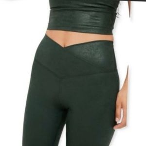 NWOT OFFLINE by Aerie Green Crossover Leggings